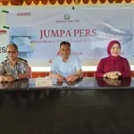 Kepala Kejaksaan Negeri Palu, Mohamad Rohmadi, S.H., M.H. Didampingi Kasi Pidsus Junaedi, S.H., MH., dan Kasi Pidum Inti Astuti, S.H., MH